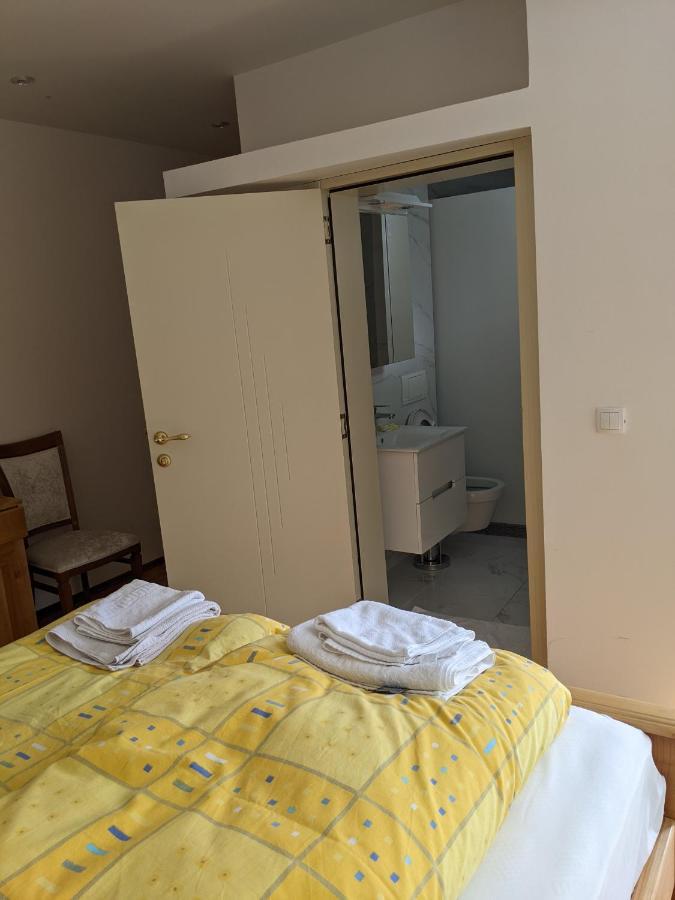 Apartments & Restaurant Abas 普拉夫 外观 照片