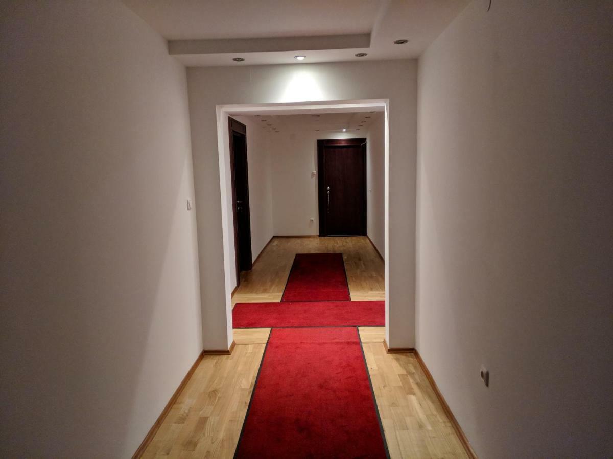 Apartments & Restaurant Abas 普拉夫 外观 照片