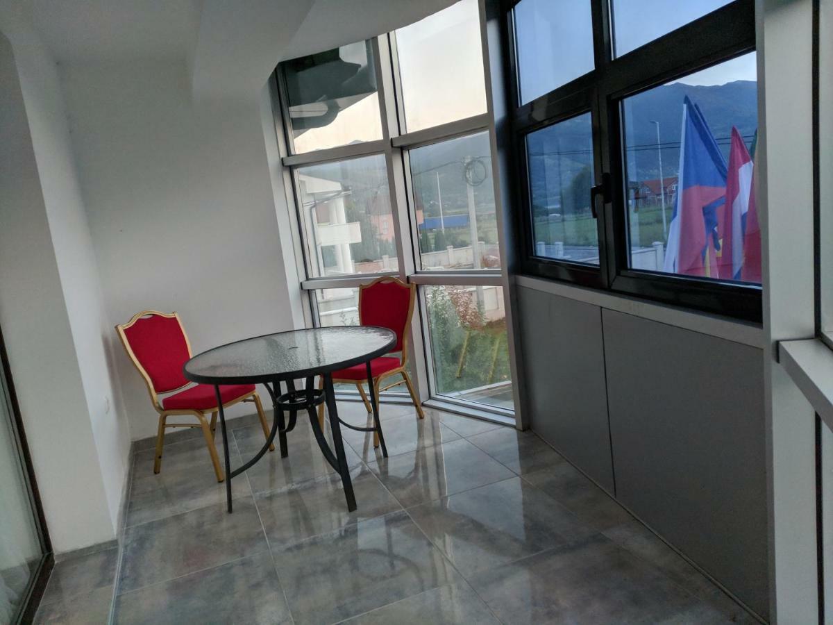 Apartments & Restaurant Abas 普拉夫 外观 照片