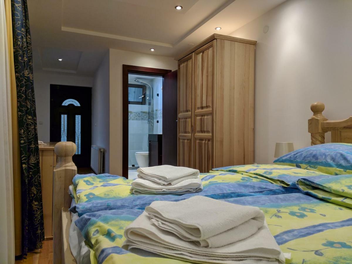 Apartments & Restaurant Abas 普拉夫 外观 照片