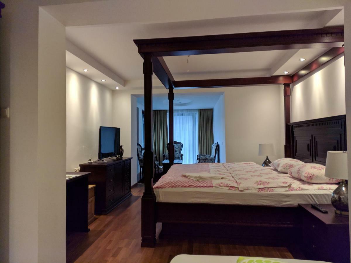 Apartments & Restaurant Abas 普拉夫 外观 照片