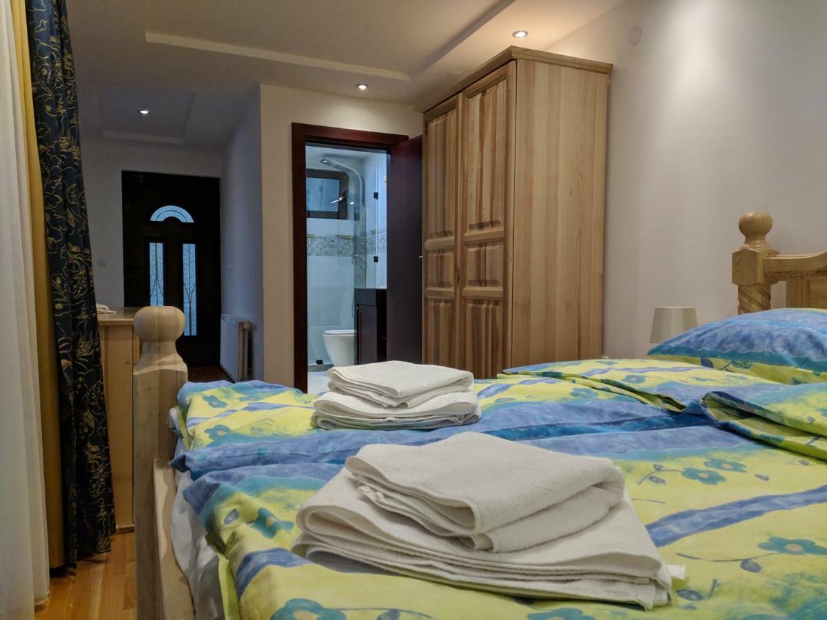 Apartments & Restaurant Abas 普拉夫 外观 照片