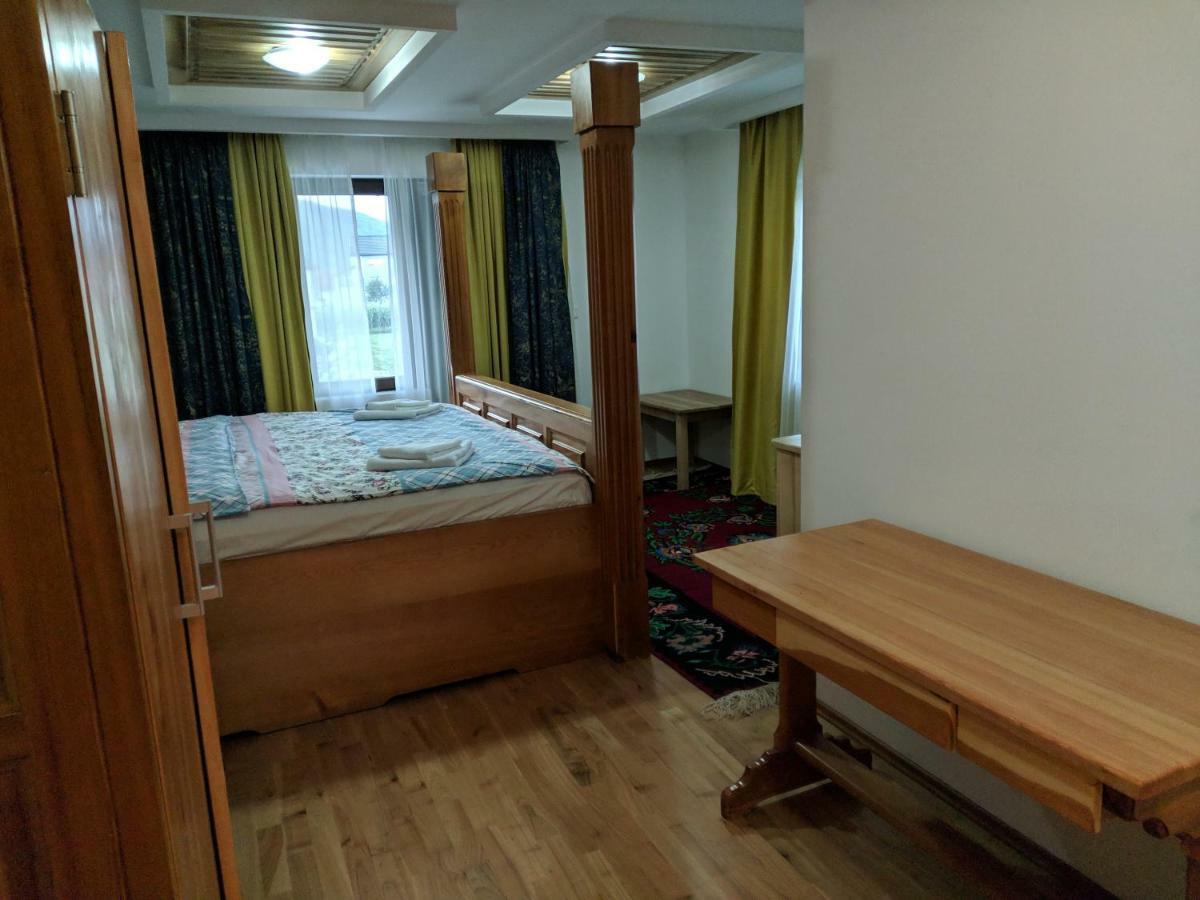 Apartments & Restaurant Abas 普拉夫 外观 照片